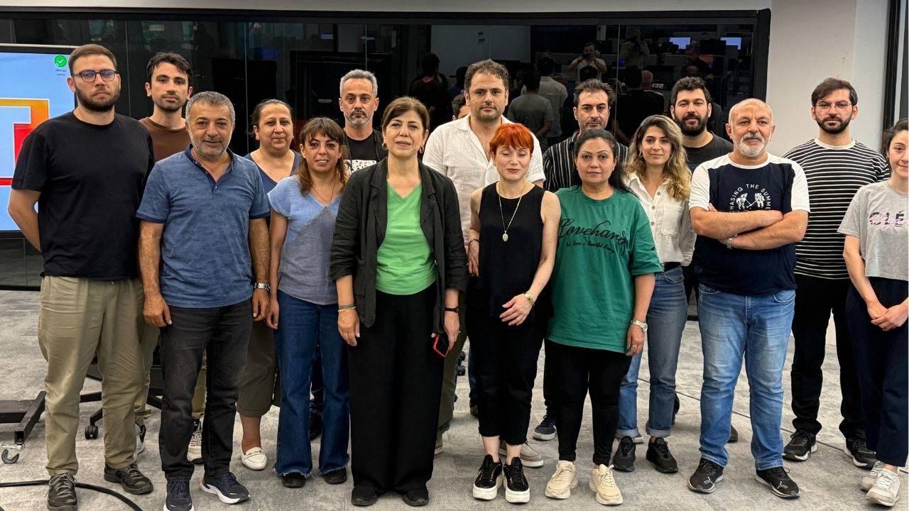 KRT TV'de direniş 13. gününde: DEM Parti'den ziyaret