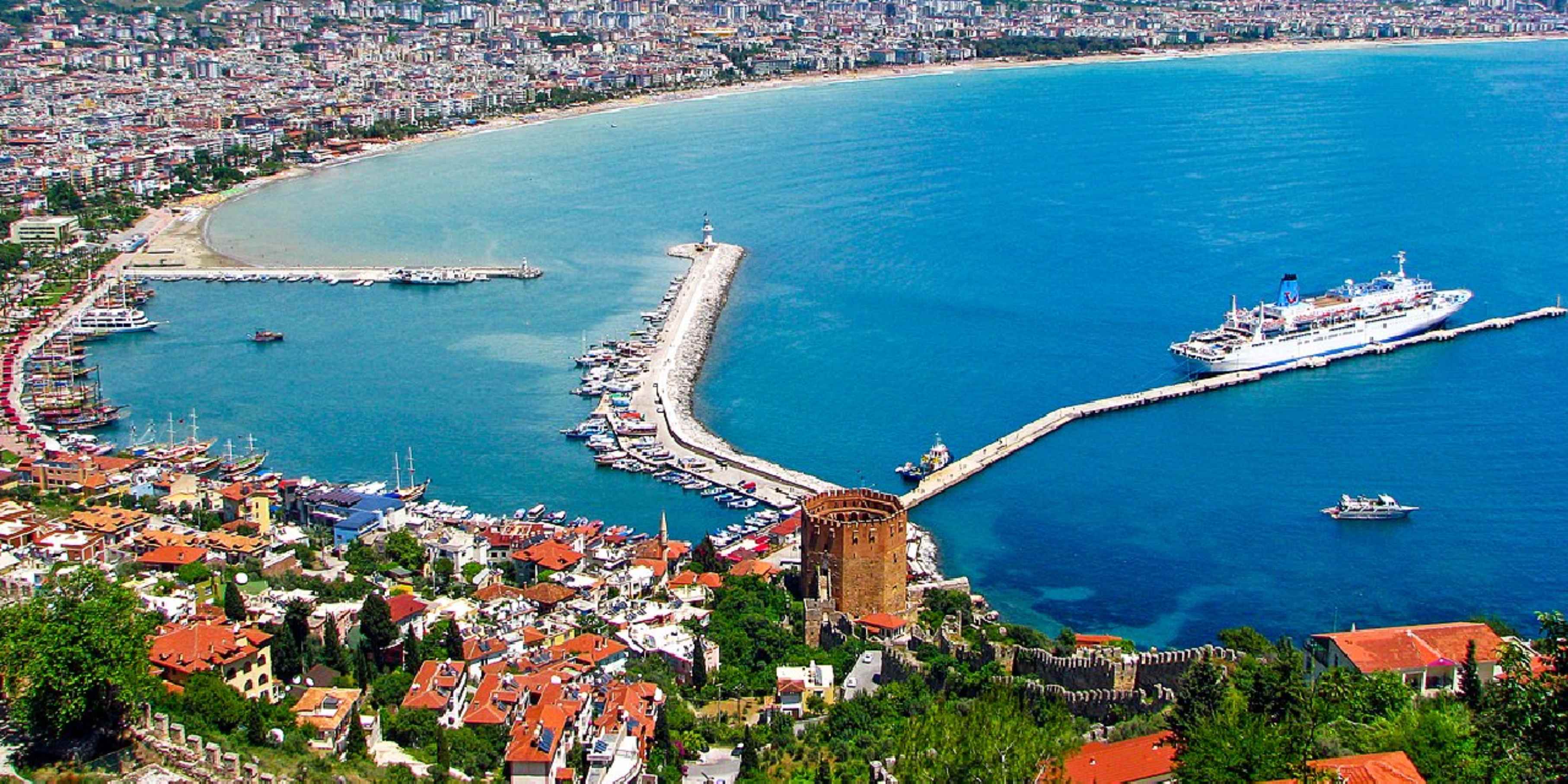 Akın akın oraya geldiler