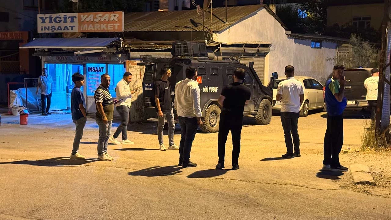 Van'da silahlı saldırı: Baba öldü, 3 çocuğu yaralı!