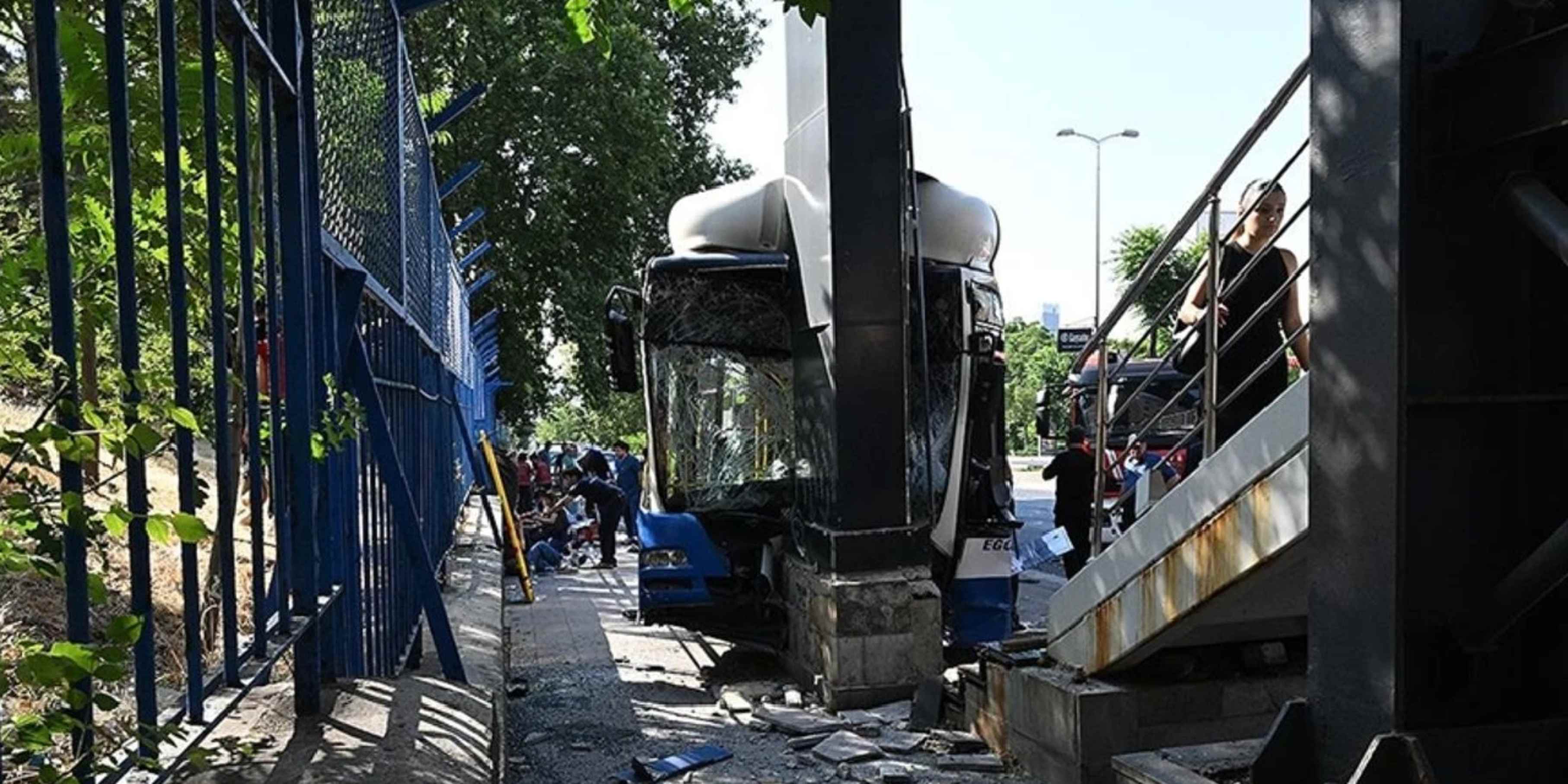 Ankara'da otobüs kazasında can pazarı: 26 kişi yaralandı