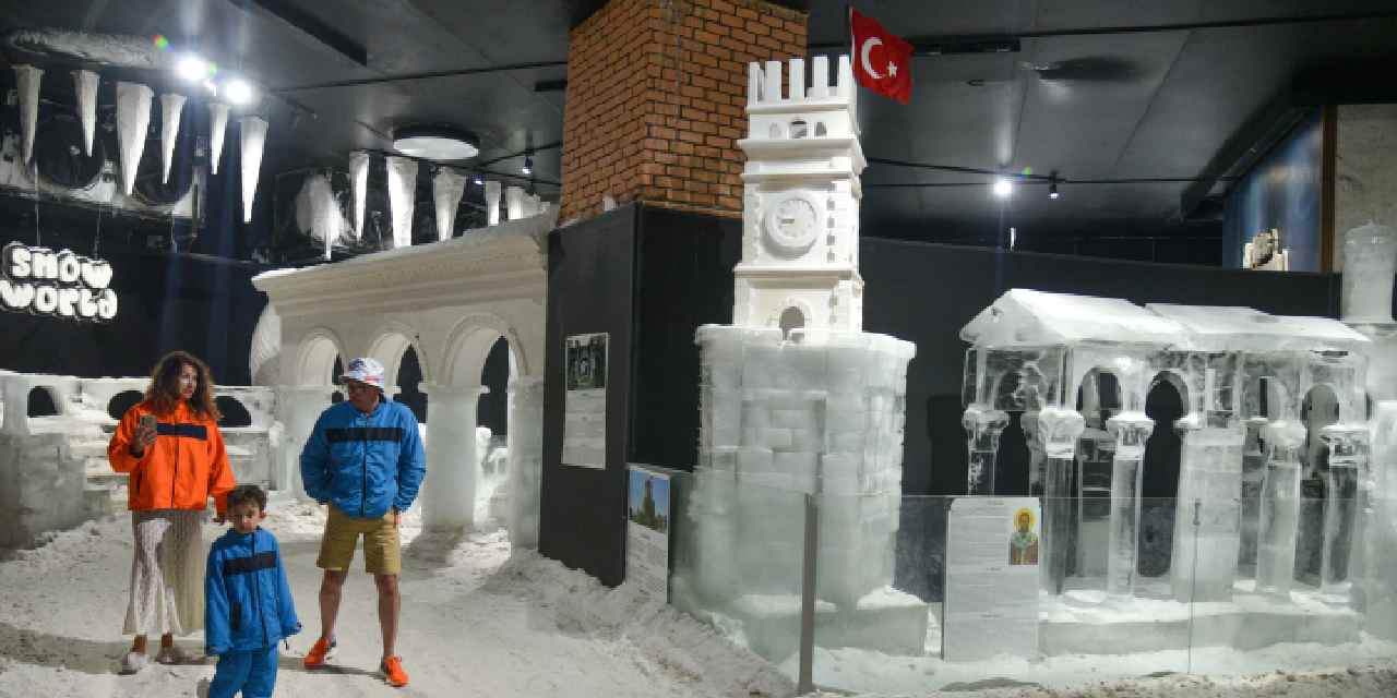Yazı kışa çevirdiler: 40 derece sıcaktan bunalan soluğu orada alıyor