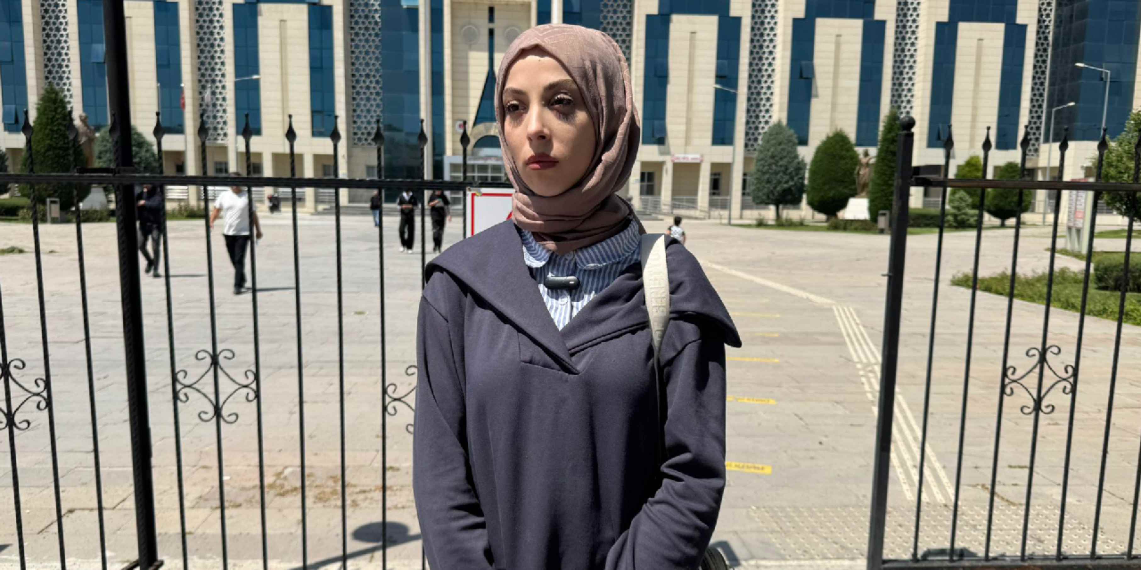 "Pislik muhabbetlerinden bıktım" dedi: Binlerce lira ceza yedi