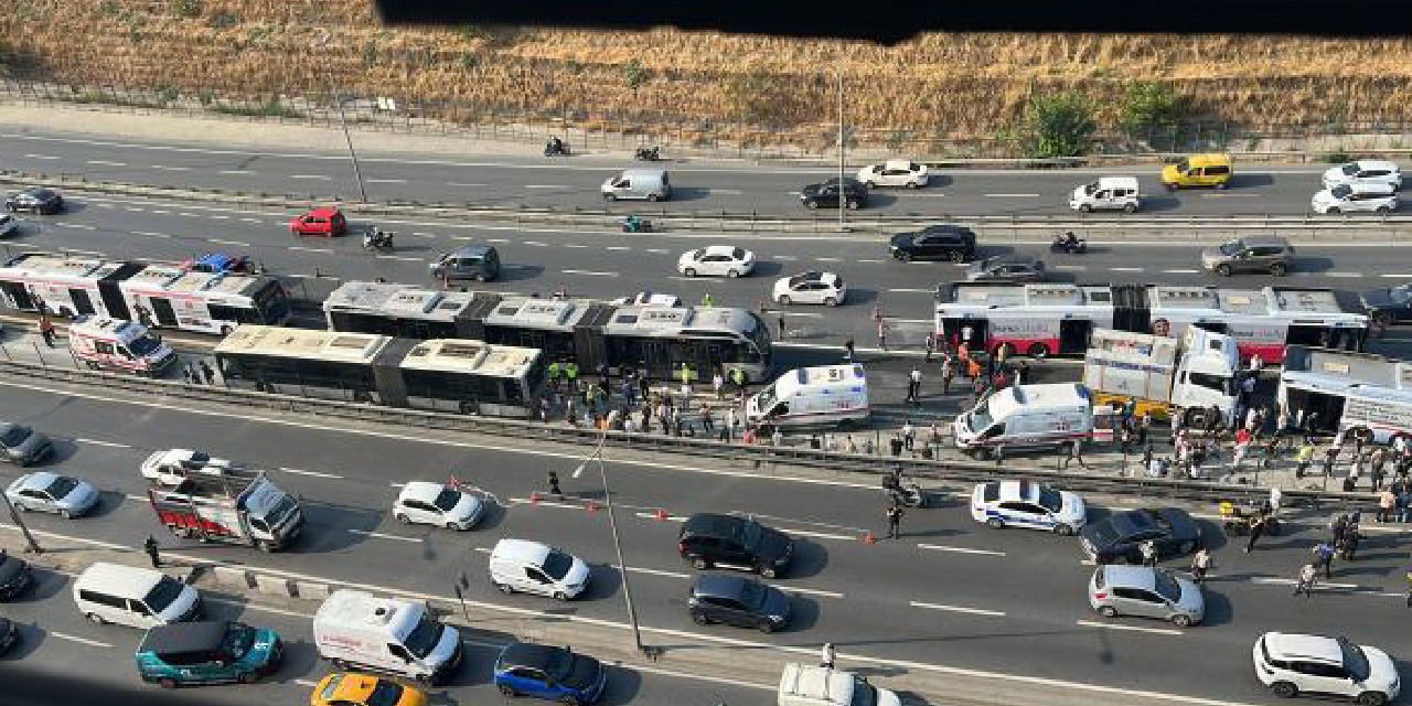 Metrobüs kazasında bir kişi hayatını kaybetti | Son dakika