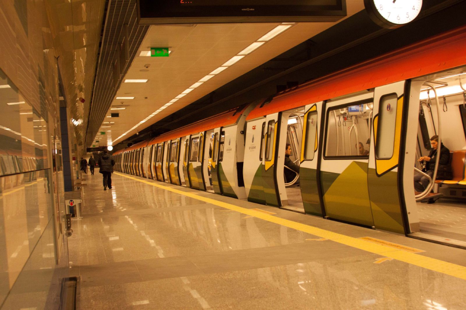 İstanbul'a yeni metro hattı: 5 ilçeyi birbirine bağlayacak!