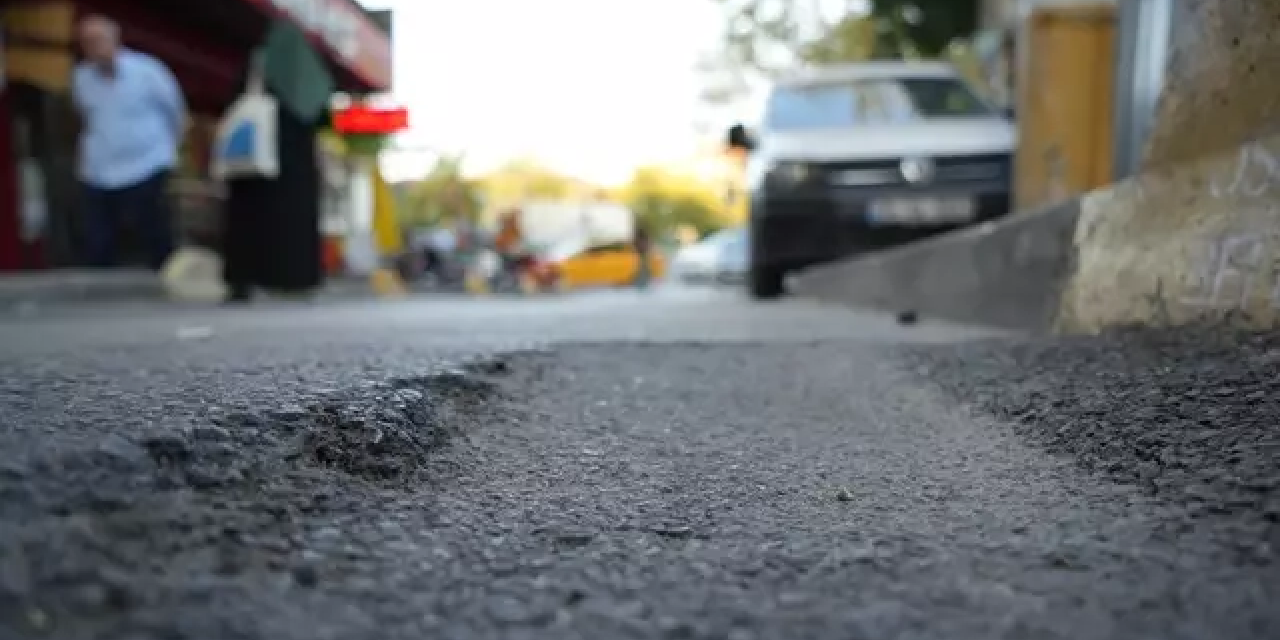 Bursa'nın göbeğinde tehlikeli çukur, her gün bir kaza