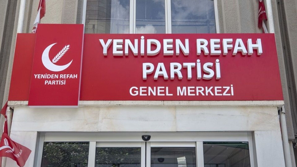 Yeniden Refah Partisi'nde bir istifa şoku daha