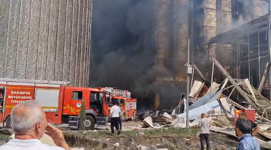 Sakarya'da makarna fabrikasında patlama!