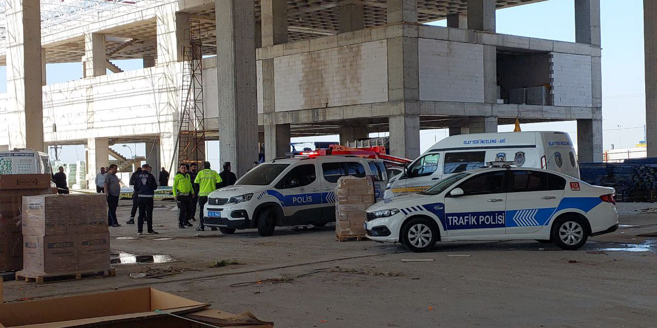 Kocaeli'de depo çatısından düşen işçi öldü