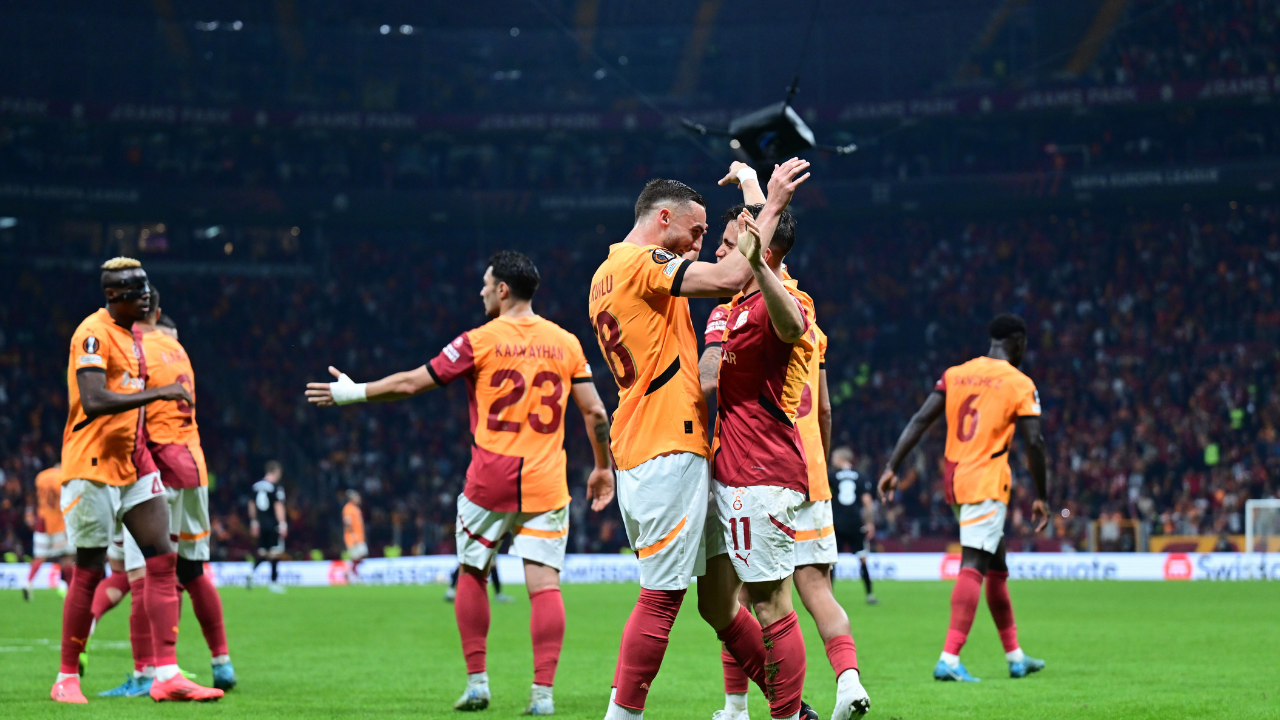 Galatasaray Avrupa'da tarih yazarak kazandı