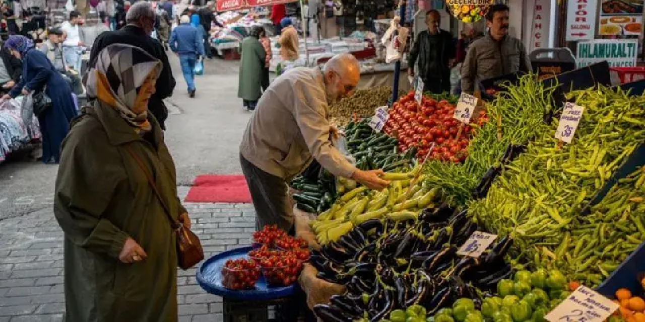 İBB'den emeklilere 10 bin liralık Emekli Pazar Desteği