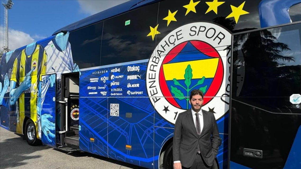 Fenerbahçe yeni takım otobüsünü teslim aldı