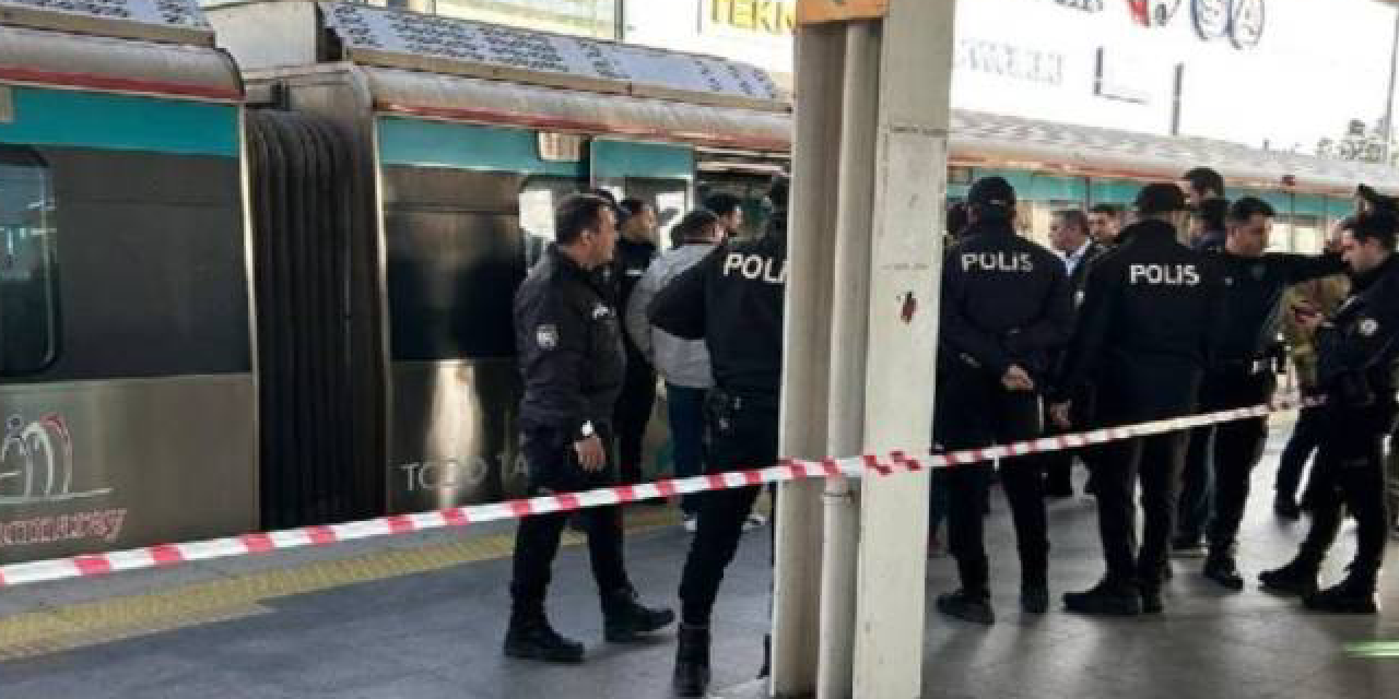 Marmaray'da intihar girişimi, seferler durduruldu