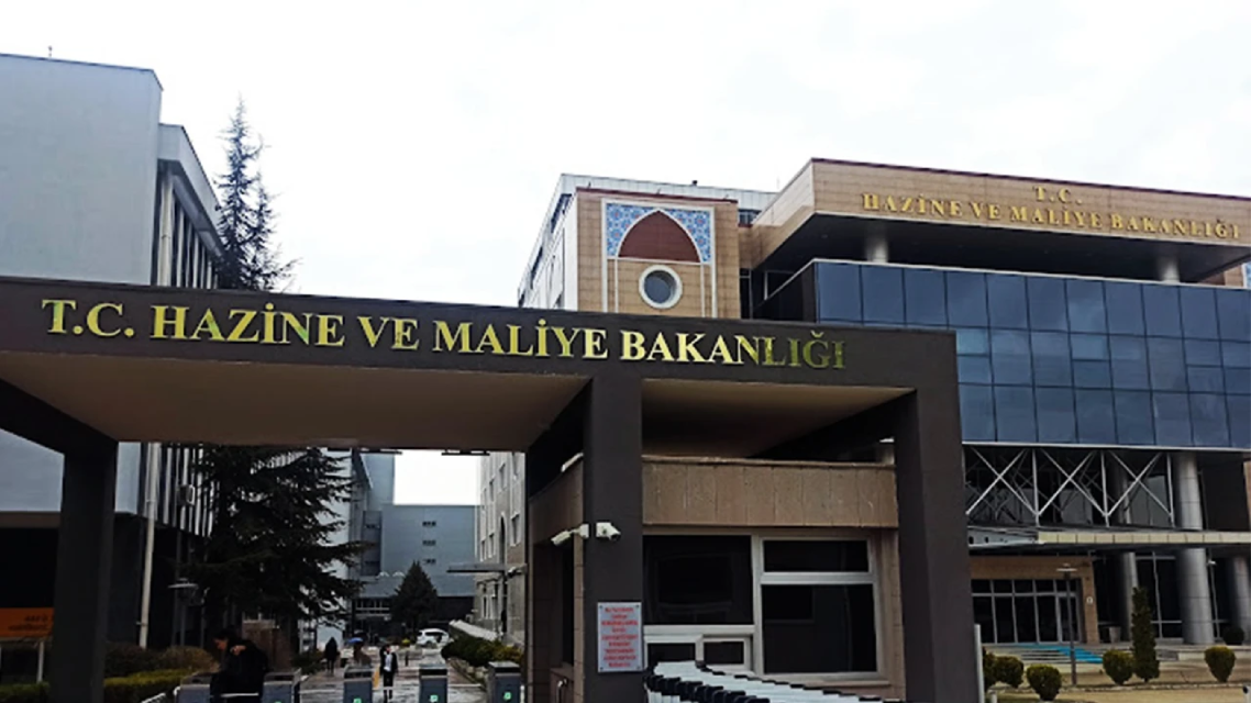 "Bakan Şimşek kendisine 500 araç alıyor" iddiasını Maliye Bakanlığı yalanladı