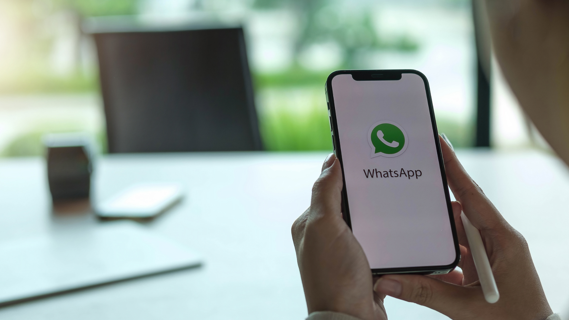 Zuckerberg, WhatsApp için yapay zeka özelliklerini tanıttı