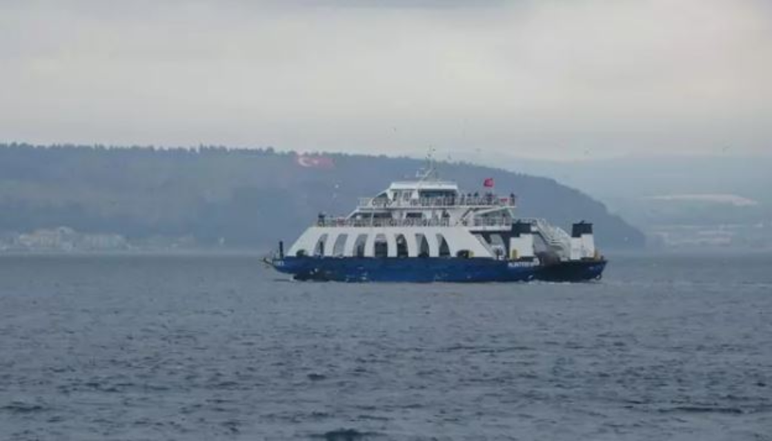 Çanakkale Boğazı tek yönlü gemi trafiğine açıldı