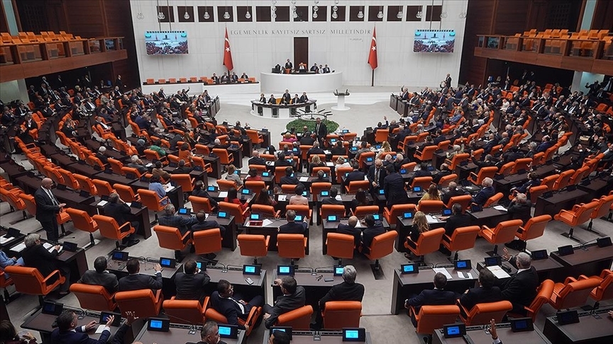 DEM Parti'nin kayyum uygulamasına ilişkin verdiği öneri AKP ve MHP oylarıyla reddedildi