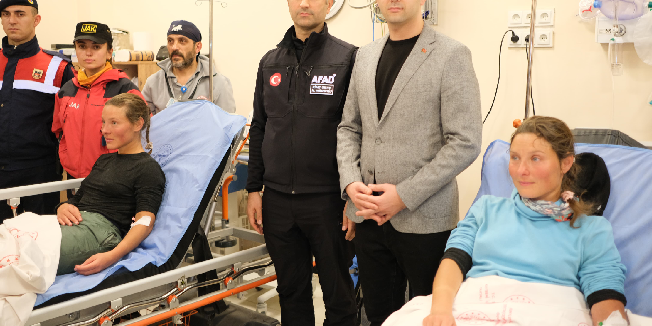 Belaruslu dağcı ikiz kız kardeşler taburcu edildi