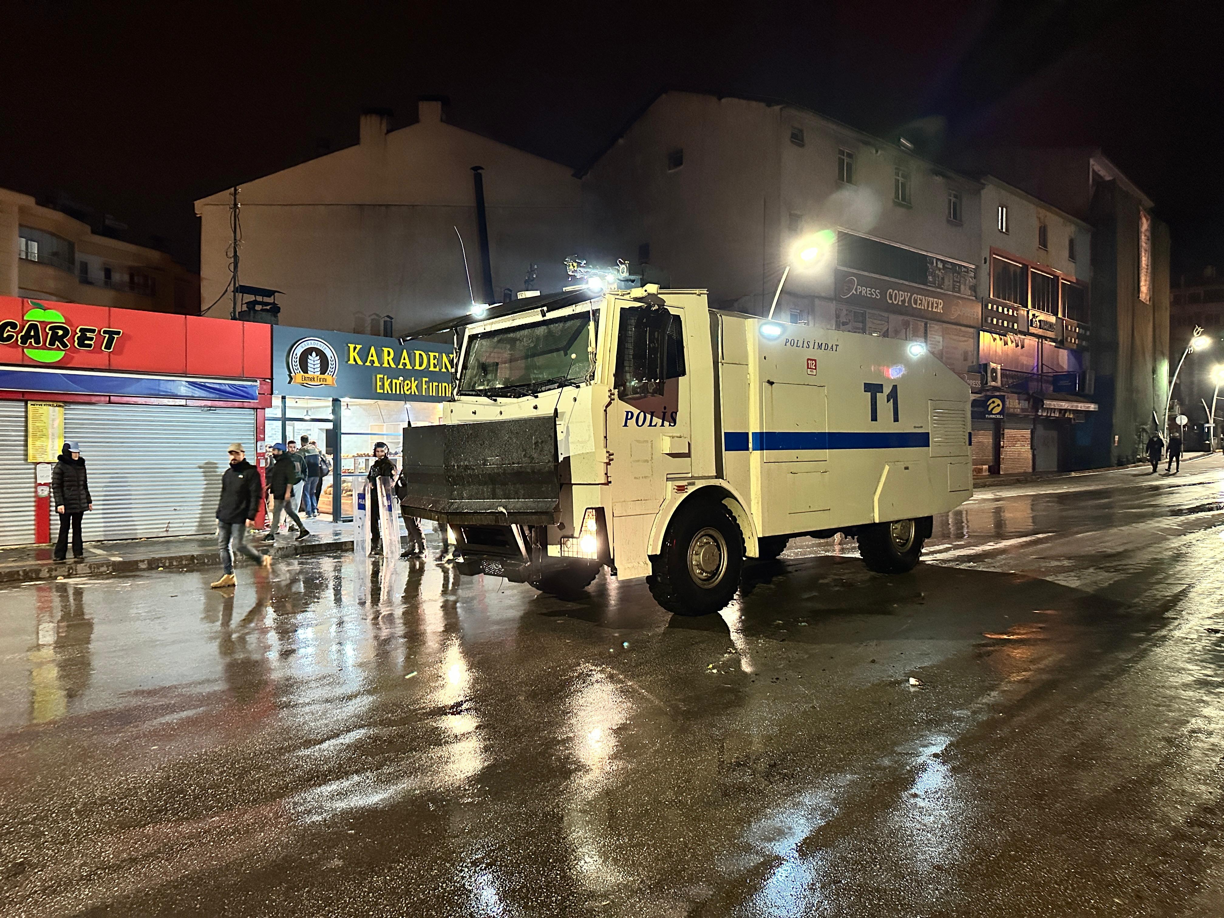 Kayyum eylemlerine 8 gözaltı