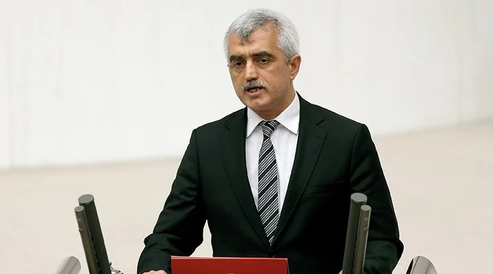 Meclis'te "Jin, jiyan, azadi"  sloganına Bekir Bozdağ engeli: Ömer Faruk Gergerlioğlu'nun sesi kapatıldı