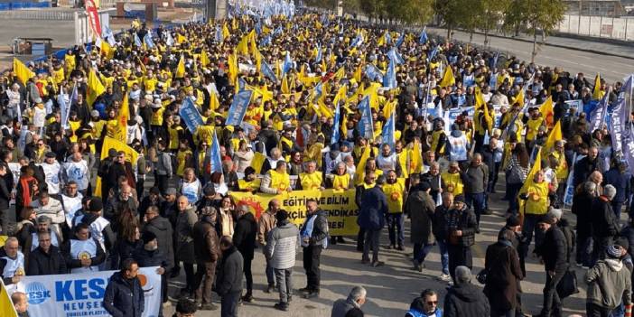 Hak arayan işçiler "Geçinemiyoruz" mitinginde