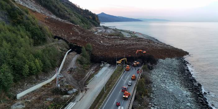 Artvin'deki heyelanda 3 kişinin toprak altında kaldığı tahmin ediliyor