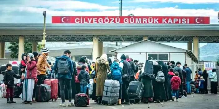 İçişleri Bakanı, Esad düştüğünden bu yana ülkesine dönen Suriyeli sayısını açıkladı