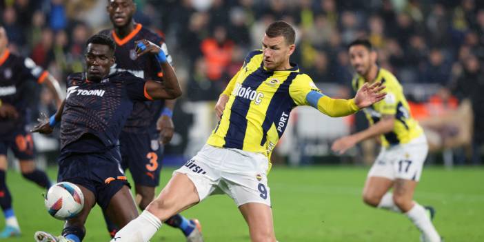 Fenerahçe-Başakşehir maçında kavga ve kırmızı kart