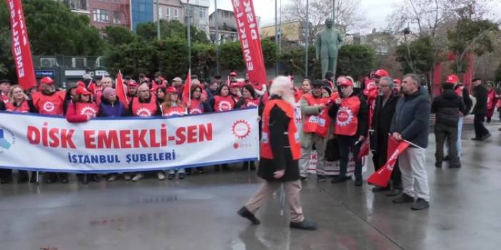 Emekliler bu kez de Kartal Meydanı'ndan seslendi: Emekliye ayıracağınız kaynak Saray'da