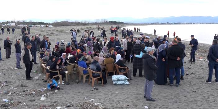 Kayıp balıkçıların aileleri sahilde nöbet tutuyor