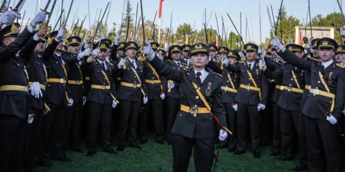 Teğmenler dosyasında sicil amirleri kanaatini değiştirdi