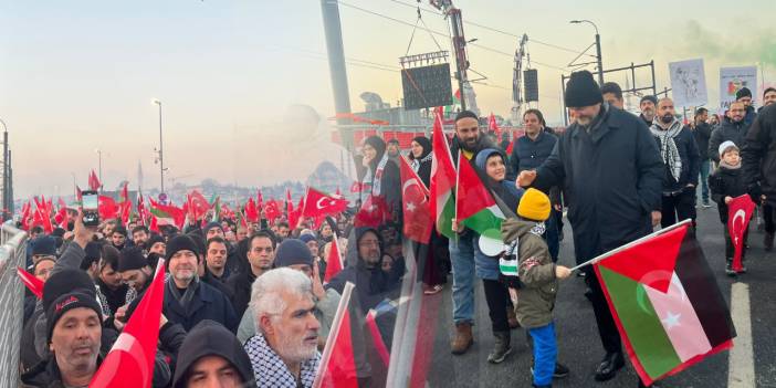 Süleyman Soylu da İstanbul'daki Büyük Gazze Yürüyüşüne katıldı