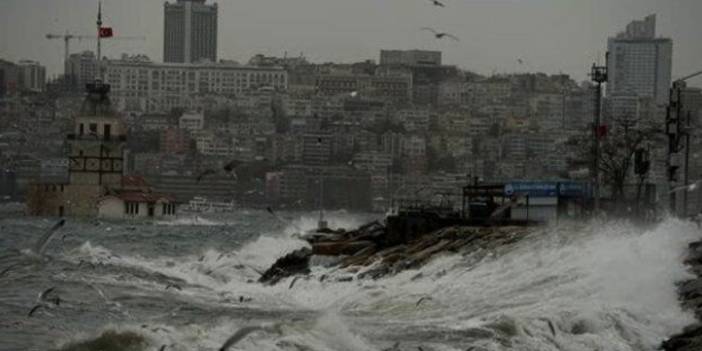 Marmara'da deniz ulaşımına fırtına engeli: Hangi seferler iptal edildi?