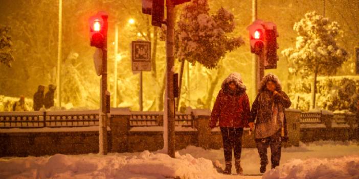 Meteoroloji 25 il için uyarı verdi: Yılın ilk büyük kar fırtınası geliyor