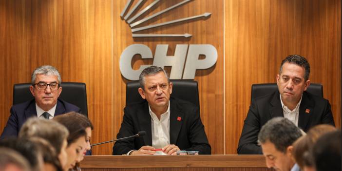 CHP'den "heybedeki turp" yanıtı: Biz heybesindeki ayakkabı kutularıyla mücadele ediyoruz