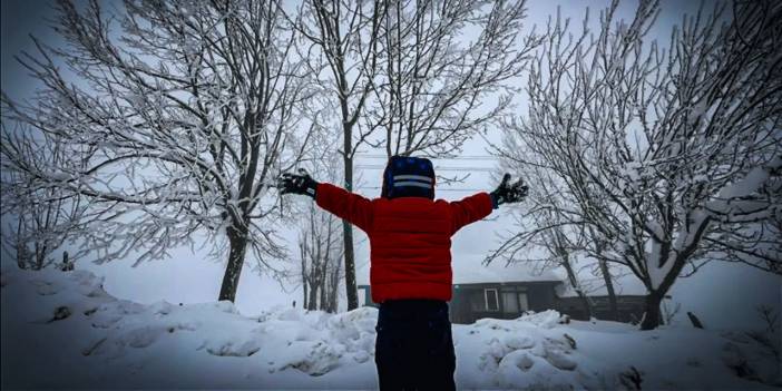 Samsun'da eğitime kar engeli: Okullar yarın tatil