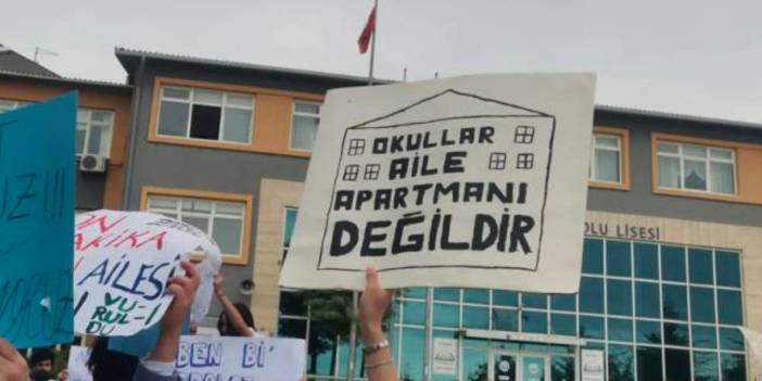 Liseliler bugün de eylemde