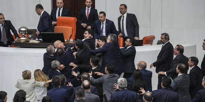 Ahmet Şık'a linç girişimine Saray'dan destek geldi!
