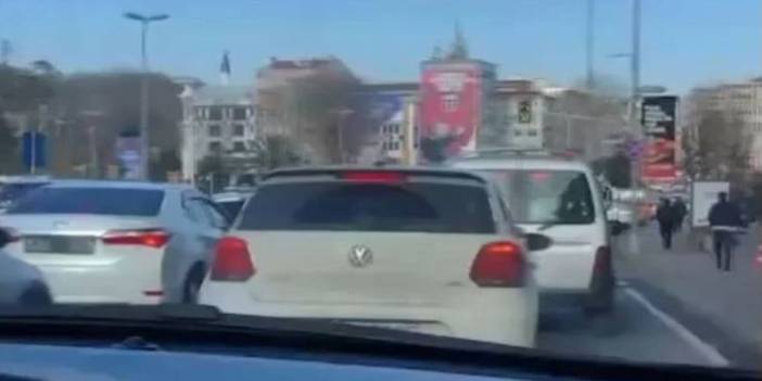 Taksi şoförü trafikte uyudu: Müşteriyi beni uyandır diye tembihledi!