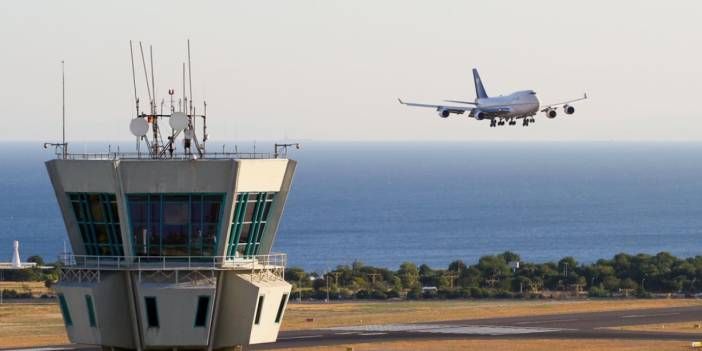 Pilot ile kule arasında geçen ilginç diyalog sosyal medyanın gündemine oturdu