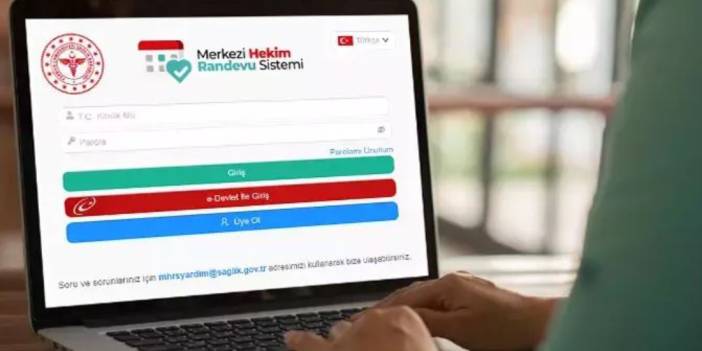 Devlet hastanesinden randevu alacaklar dikkat! MHRS değişiyor