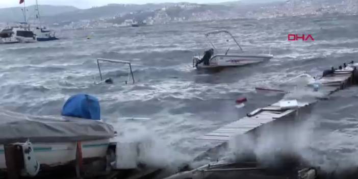 Kocaeli de fırtınadan nasibini aldı: Birçok tekne battı