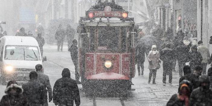 8 il için yoğun kar yağışı uyarısı: İstanbul için saat verildi