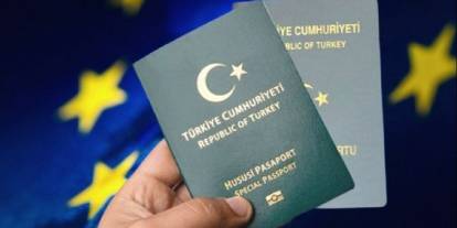 AB'de 'ön vize' şartı geldiği iddia edilmişti: Yeşil ve gri pasaportlar için açıklama geldi