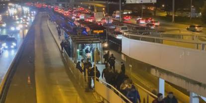 Metrobüste rastgele ateş eden şahıs gözaltına alındı