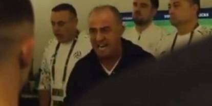 Fatih Terim soyunma odasında neler yaptı neler!