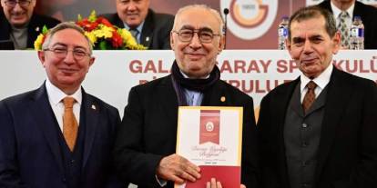 Şener Şen ile Galatasaray bir araya geldi: Oyuncu, Divan Kurulu üyesi oldu