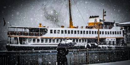 İstanbul'da ulaşıma kar engeli: Tüm vapur seferleri iptal edildi