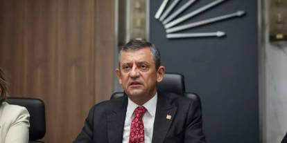 Özgür Özel'den saldırının ardından paylaşım: Sevgiyle yürüyen, her fırtınalardan geçer sağ salim