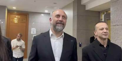 Yalan tanıklık suçlaması: Rıza Kocaoğlu ve Halit Ergenç hakim karşısında