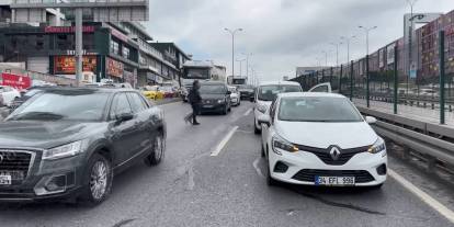 Gelin almaya giderken zincirleme kaza: 3 yaralı